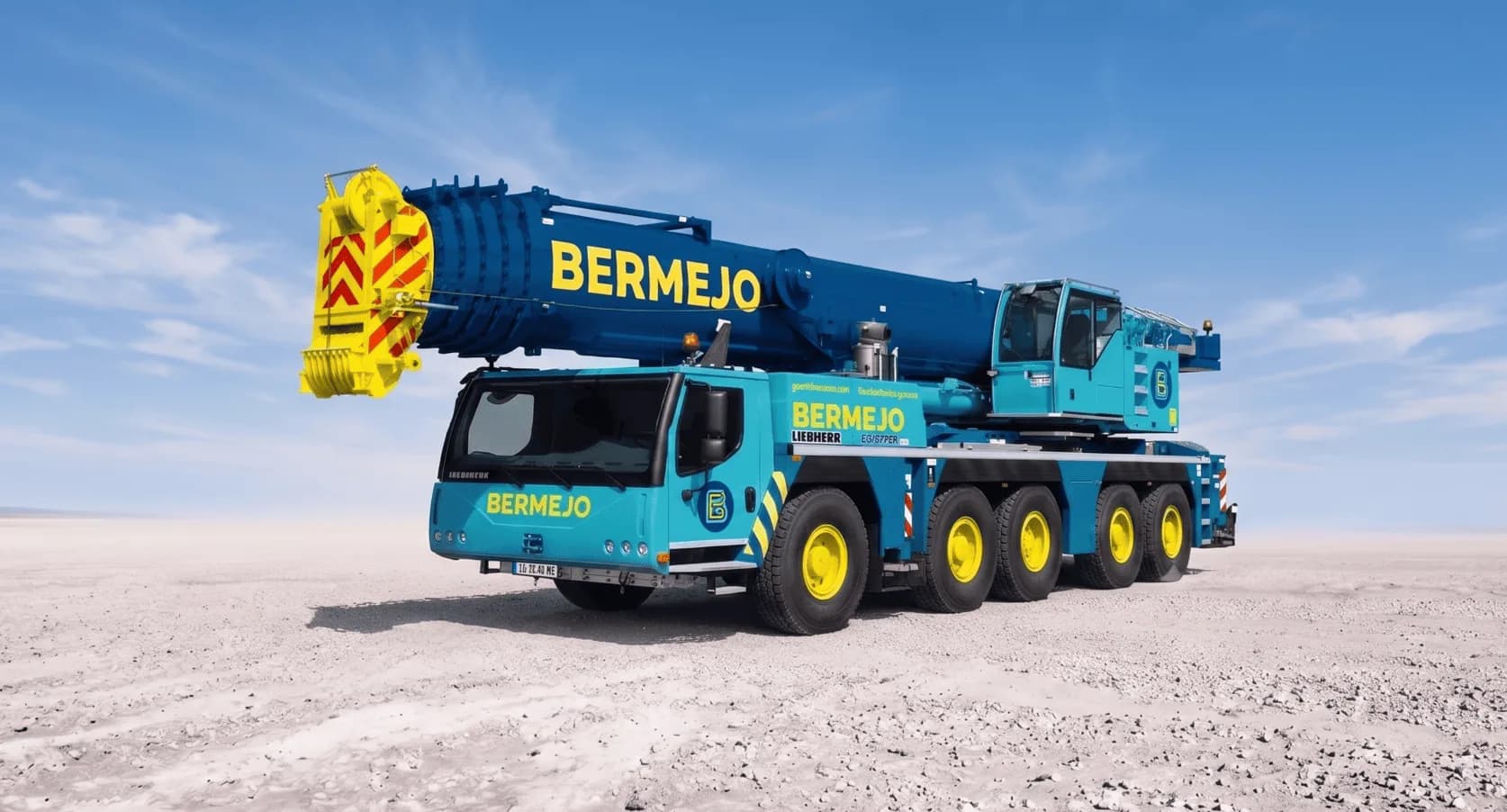 LIEBHERR LTM 1220-5.2 · telescópica de 220 t de Grúas Bermejo